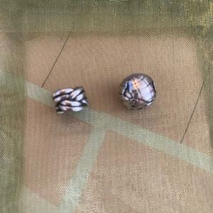 2 Pandora beads
